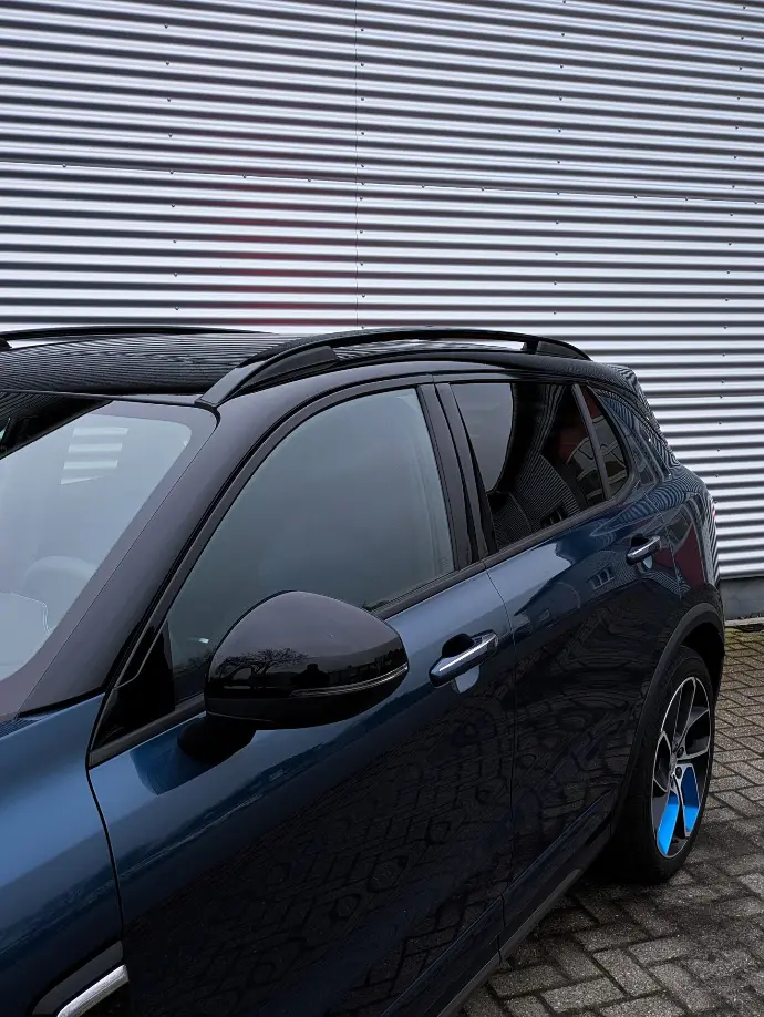 Lynk & Co 01 wrapped window trim top down angle